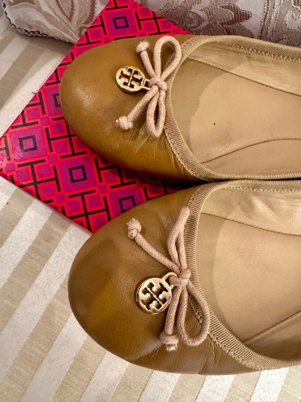 Tory Burch Caramel Leather Ballet Flats with Bow - Picture 2 of 4